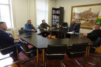 Sastanak sa predstavnicima Pravoslavne crkve u Tešnju i Republičkog sekretarijata za raseljena lica RS-a