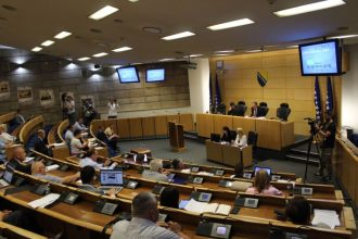 Parlament FBiH usvojio set zakona: Minimalna penzija za borce 666,40 KM